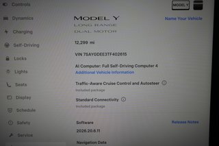 2026 Tesla Model Y — photo 5 of 25
