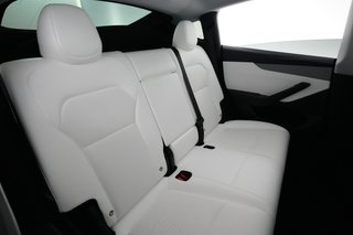 2026 Tesla Model Y — photo 4 of 25