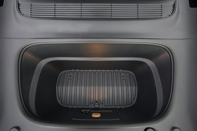 2026 Tesla Model Y — photo 23 of 25
