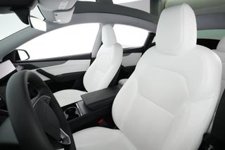 2026 Tesla Model Y — photo 3 of 25