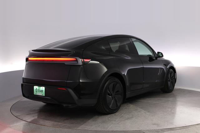 2026 Tesla Model Y — photo 2 of 25
