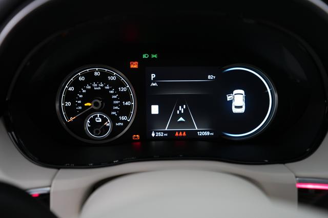 2023 Genesis Electrified GV70 — photo 5 of 24