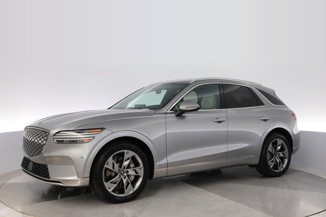 2023 Genesis Electrified GV70 — photo 14 of 24