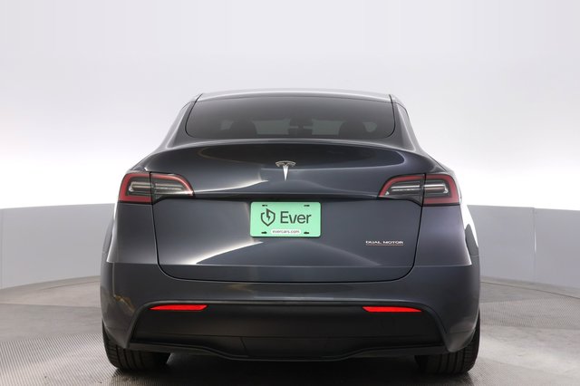 2023 Tesla Model Y — photo 12 of 25