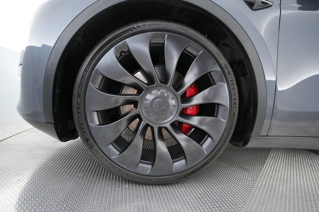 2023 Tesla Model Y — photo 15 of 25