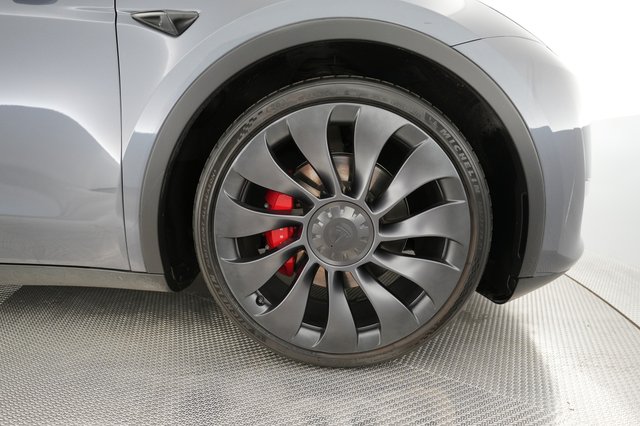 2023 Tesla Model Y — photo 16 of 25