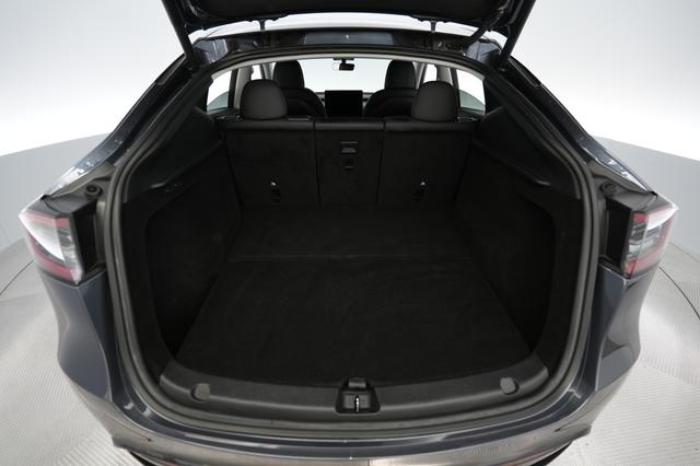 2023 Tesla Model Y — photo 6 of 25
