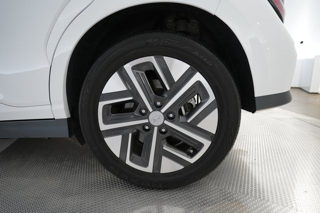 2023 Hyundai Kona Electric — photo 15 of 23