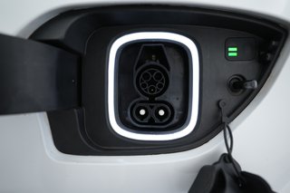 2023 Hyundai Kona Electric — photo 8 of 23