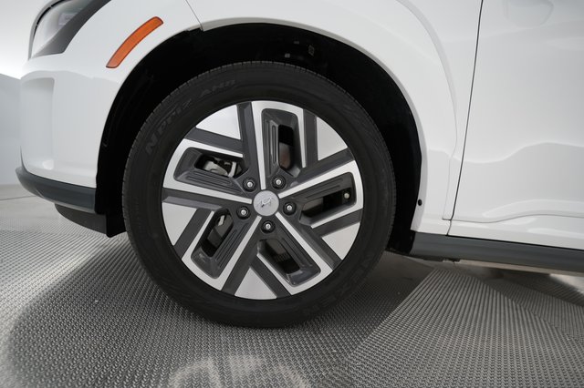 2023 Hyundai Kona Electric — photo 7 of 23