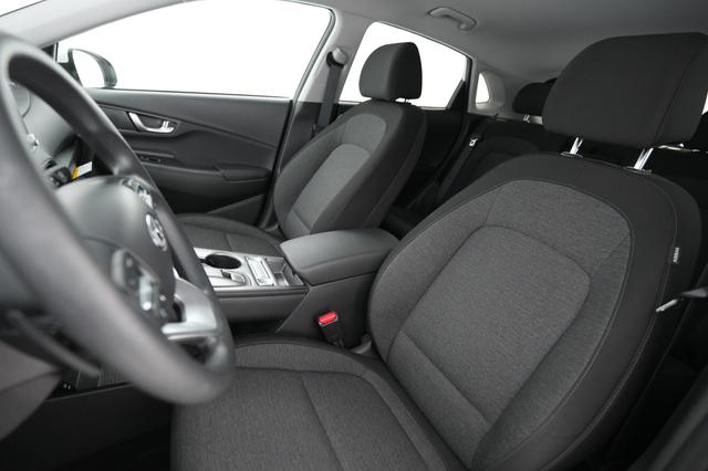 2023 Hyundai Kona Electric — photo 3 of 23