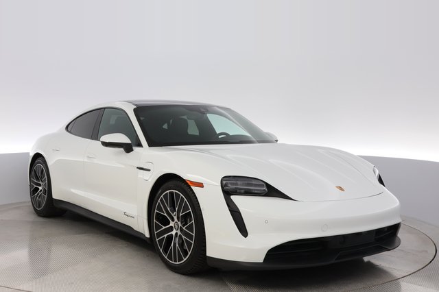 2023 Porsche Taycan — photo 10 of 26