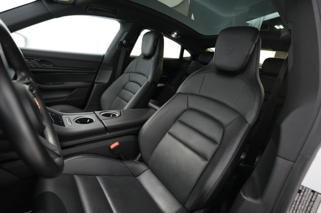 2023 Porsche Taycan — photo 3 of 26