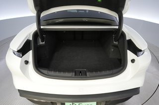 2023 Porsche Taycan — photo 6 of 26