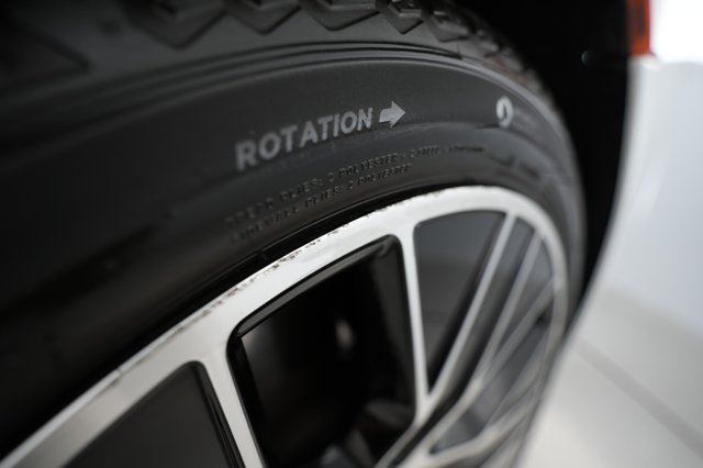 2023 Porsche Taycan — photo 25 of 26