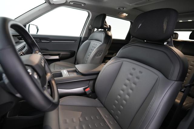 2024 Kia EV9 — photo 3 of 28