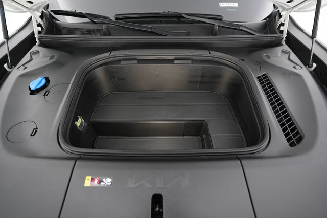 2024 Kia EV9 — photo 25 of 28