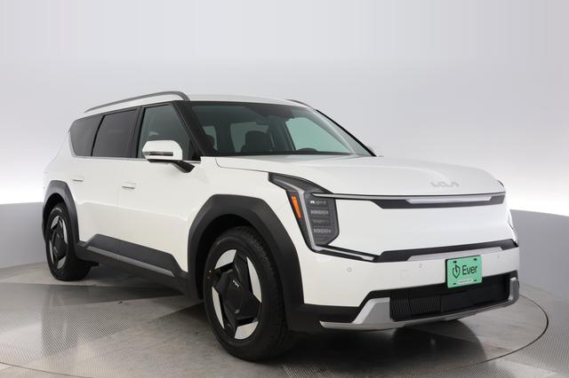 2024 Kia EV9 — photo 10 of 28
