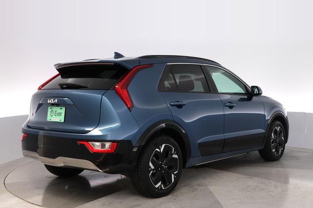2024 Kia Niro EV — photo 2 of 24