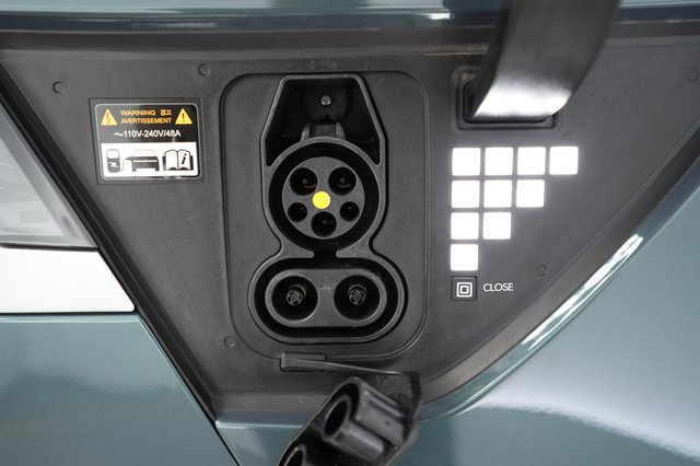 2024 Hyundai IONIQ 5 — photo 8 of 24