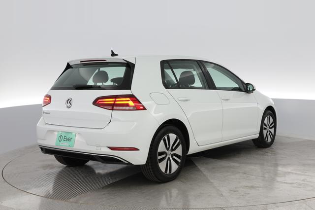 2018 Volkswagen e-Golf — photo 2 of 25