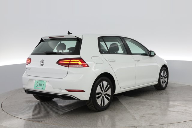 2018 Volkswagen e-Golf — photo 9 of 25