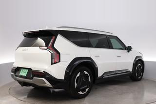 2024 Kia EV9 — photo 2 of 26