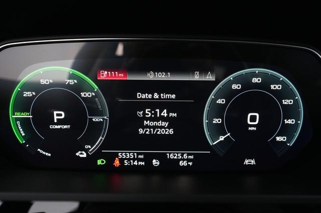 2019 Audi e-tron — photo 5 of 28