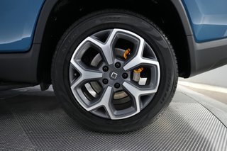 2022 Rivian R1T — photo 7 of 25