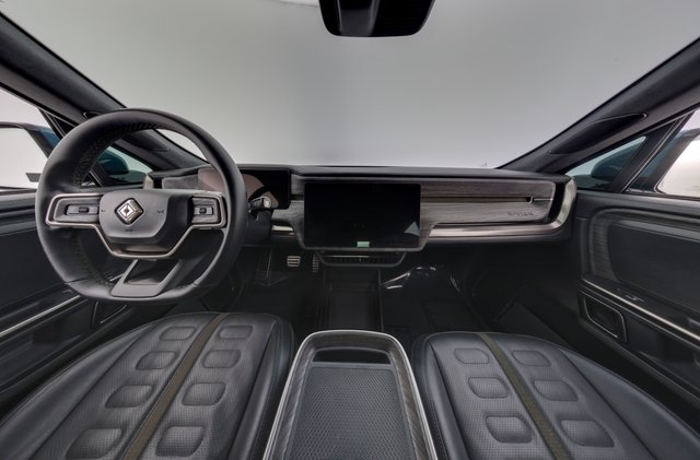 2022 Rivian R1T — photo 21 of 25