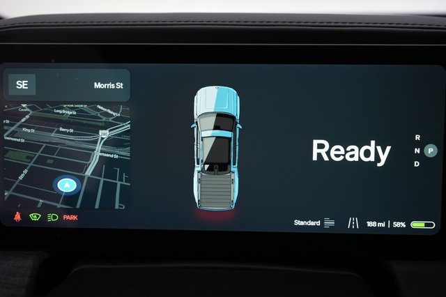 2022 Rivian R1T — photo 23 of 25