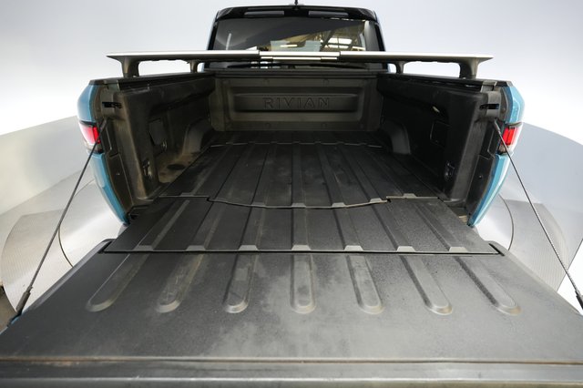 2022 Rivian R1T — photo 6 of 25