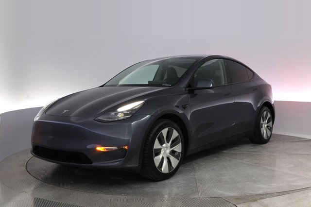 2023 Tesla Model Y — VIN 7SAYGDEE6PF750091