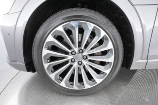 2019 Audi e-tron — photo 13 of 31
