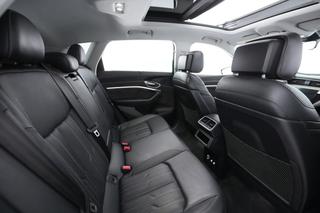 2019 Audi e-tron — photo 3 of 31
