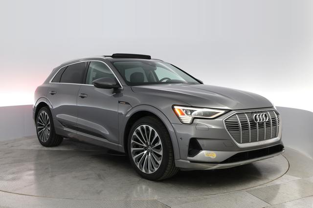 2019 Audi e-tron — photo 7 of 31