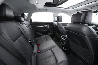 2019 Audi e-tron — photo 20 of 31