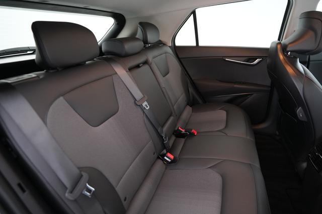 2025 Kia Niro EV — photo 4 of 26