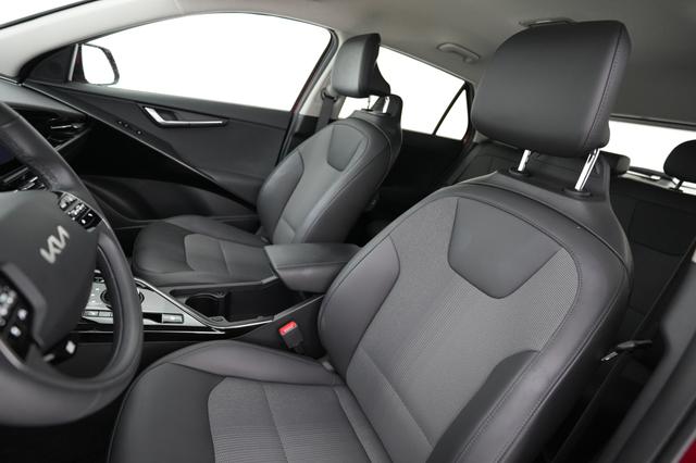 2023 Kia Niro EV — photo 3 of 24