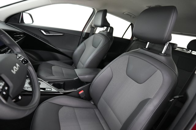 2023 Kia Niro EV — photo 3 of 24