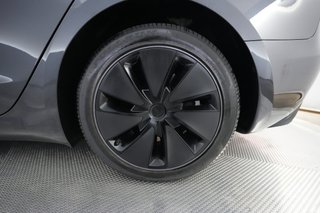 2024 Tesla Model 3 — photo 7 of 24