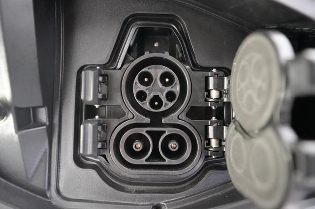 2023 Nissan Ariya — photo 8 of 27