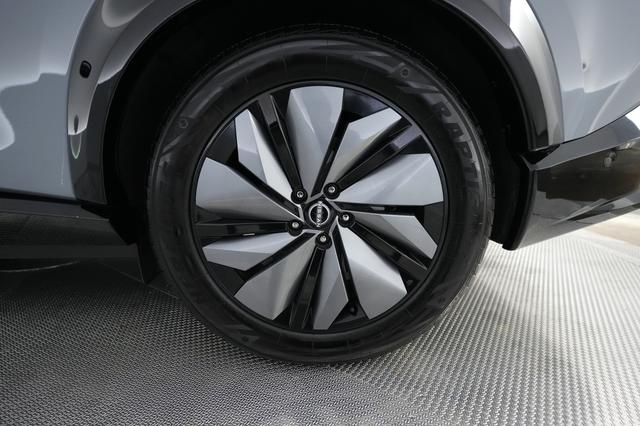 2023 Nissan Ariya — photo 7 of 27