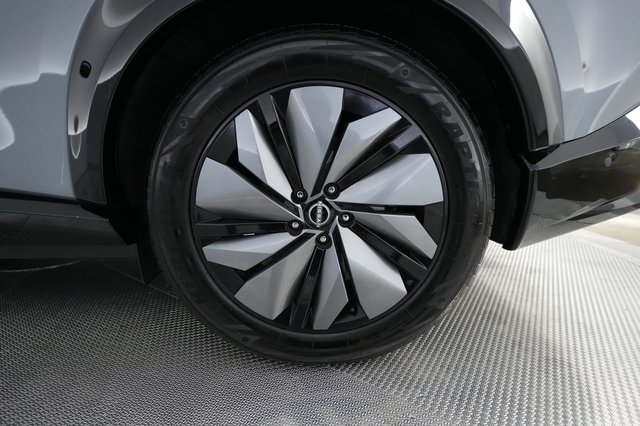 2023 Nissan Ariya — photo 7 of 27