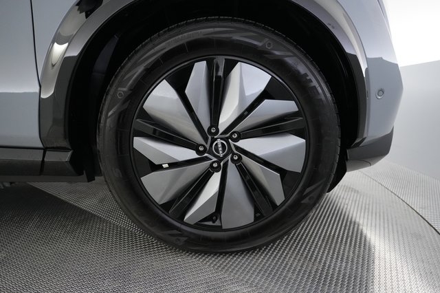 2023 Nissan Ariya — photo 16 of 27