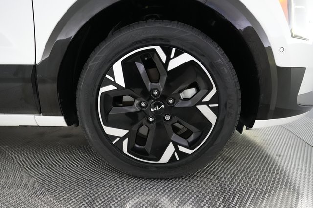 2023 Kia Niro EV — photo 16 of 24