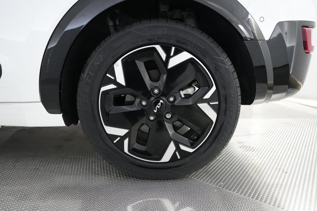 2023 Kia Niro EV — photo 7 of 24