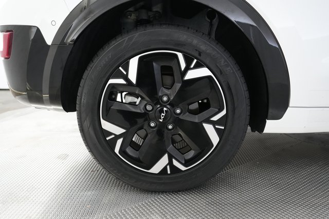 2023 Kia Niro EV — photo 17 of 24