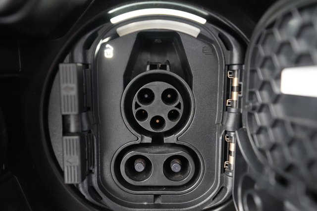 2023 Mercedes-Benz EQB — photo 8 of 26