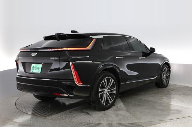 2024 Cadillac LYRIQ — photo 2 of 25